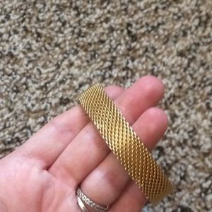 Beautiful gold tone bracelet